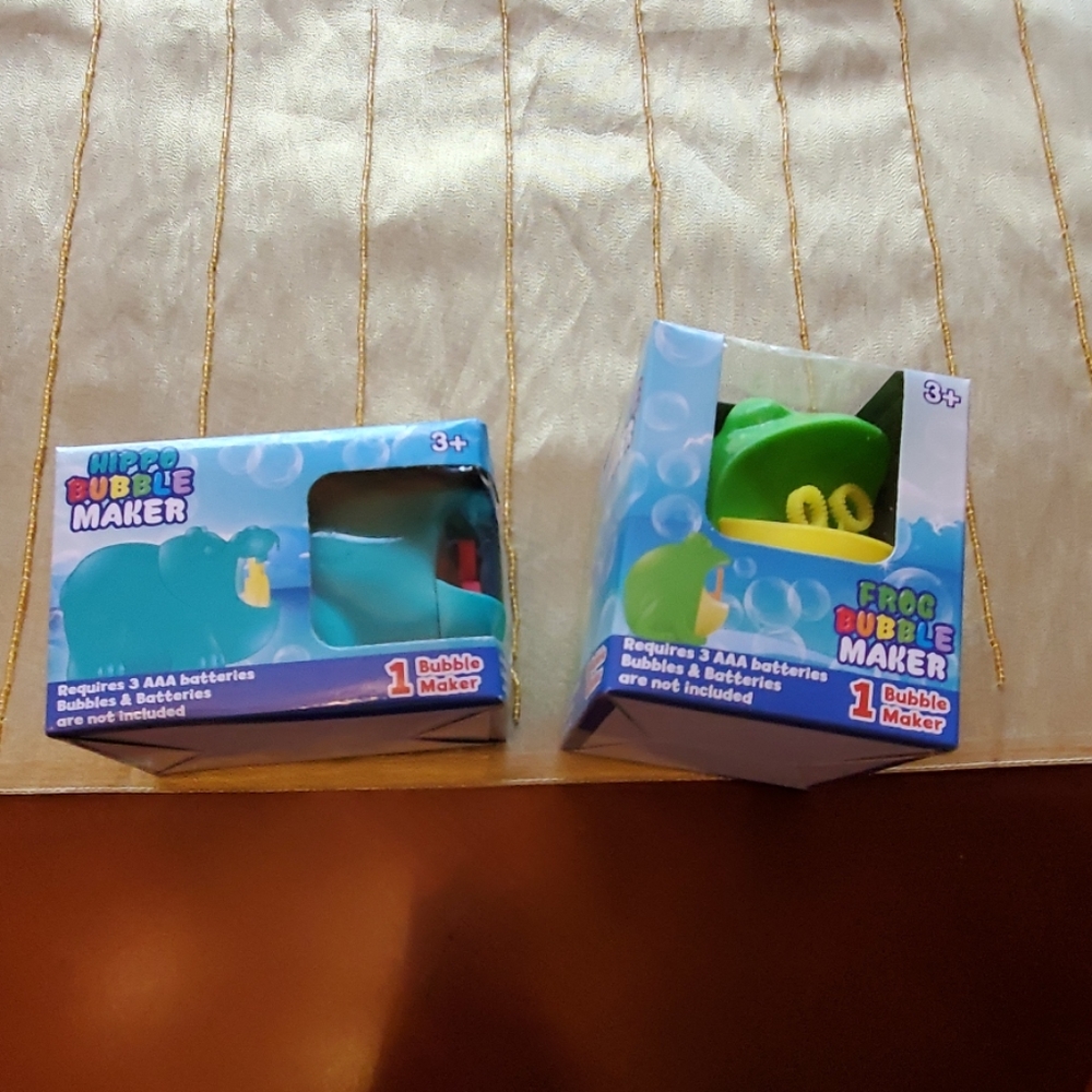 Frog bubble and Hippo bubble maker